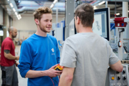 Professionelle Industriefotografie, Businessfotografie und Employer-Branding-Fotografie für Unternehmen, Handwerk und Industrie in Österreich (Tirol/Innsbruck, Vorarlberg/Bregenz/Feldkirch/Bludenz, Oberösterreich/Linz, Südtirol/Bozen und Bayern/München – Produktionsaufnahmen, Mitarbeiterporträts und Anwendungsbilder.