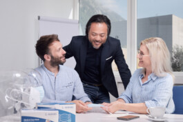 Professionelle Industriefotografie, Businessfotografie und Employer-Branding-Fotografie für Unternehmen, Handwerk und Industrie in Österreich (Tirol/Innsbruck, Vorarlberg/Bregenz/Feldkirch/Bludenz, Oberösterreich/Linz, Südtirol/Bozen und Bayern/München – Produktionsaufnahmen, Mitarbeiterporträts und Anwendungsbilder.