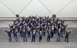  Professionelle Industriefotografie, Businessfotografie und Employer-Branding-Fotografie für Unternehmen, Handwerk und Industrie in Österreich (Tirol/Innsbruck, Vorarlberg/Bregenz/Feldkirch/Bludenz, Oberösterreich/Linz, Südtirol/Bozen und Bayern/München – Produktionsaufnahmen, Mitarbeiterporträts und Anwendungsbilder.