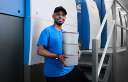 Professionelle Industriefotografie, Businessfotografie und Employer-Branding-Fotografie für Unternehmen, Handwerk und Industrie in Österreich (Tirol/Innsbruck, Vorarlberg/Bregenz/Feldkirch/Bludenz, Oberösterreich/Linz, Südtirol/Bozen und Bayern/München – Produktionsaufnahmen, Mitarbeiterporträts und Anwendungsbilder.