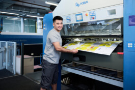 Professionelle Industriefotografie, Businessfotografie und Employer-Branding-Fotografie für Unternehmen, Handwerk und Industrie in Österreich (Tirol/Innsbruck, Vorarlberg/Bregenz/Feldkirch/Bludenz, Oberösterreich/Linz, Südtirol/Bozen und Bayern/München – Produktionsaufnahmen, Mitarbeiterporträts und Anwendungsbilder.