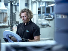 Industriefotograf in Vorarlberg fotografiert industrielle Produktion und Fabriken in Feldkirch, Bludenz und Dornbirn. Professionelle Industriefotografie, Businessfotografie und Employer-Branding-Fotografie für Unternehmen, Handwerk und Industrie in Österreich (Tirol/Innsbruck, Vorarlberg/Bregenz/Feldkirch/Bludenz, Oberösterreich/Linz, Südtirol/Bozen und Bayern/München – Produktionsaufnahmen, Mitarbeiterporträts und Anwendungsbilder.