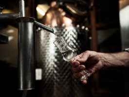 Professionelle Industriefotografie, Businessfotografie und Employer-Branding-Fotografie für Unternehmen, Handwerk und Industrie in Österreich (Tirol/Innsbruck, Vorarlberg/Bregenz/Feldkirch/Bludenz, Oberösterreich/Linz, Südtirol/Bozen und Bayern/München – Produktionsaufnahmen, Mitarbeiterporträts und Anwendungsbilder.