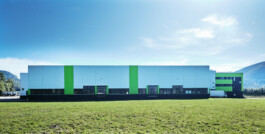  Professionelle Industriefotografie, Businessfotografie und Employer-Branding-Fotografie für Unternehmen, Handwerk und Industrie in Österreich (Tirol/Innsbruck, Vorarlberg/Bregenz/Feldkirch/Bludenz, Oberösterreich/Linz, Südtirol/Bozen und Bayern/München – Produktionsaufnahmen, Mitarbeiterporträts und Anwendungsbilder.