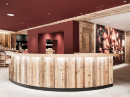  Professionelle Industriefotografie, Businessfotografie und Employer-Branding-Fotografie für Unternehmen, Handwerk und Industrie in Österreich (Tirol/Innsbruck, Vorarlberg/Bregenz/Feldkirch/Bludenz, Oberösterreich/Linz, Südtirol/Bozen und Bayern/München – Produktionsaufnahmen, Mitarbeiterporträts und Anwendungsbilder.