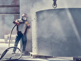 Professionelle Industriefotografie, Businessfotografie und Employer-Branding-Fotografie für Unternehmen, Handwerk und Industrie in Österreich (Tirol/Innsbruck, Vorarlberg/Bregenz/Feldkirch/Bludenz, Oberösterreich/Linz, Südtirol/Bozen und Bayern/München – Produktionsaufnahmen, Mitarbeiterporträts und Anwendungsbilder.