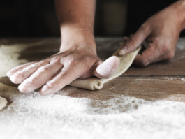 Professionelle Industriefotografie, Businessfotografie und Employer-Branding-Fotografie für Unternehmen, Handwerk und Industrie in Österreich (Tirol/Innsbruck, Vorarlberg/Bregenz/Feldkirch/Bludenz, Oberösterreich/Linz, Südtirol/Bozen und Bayern/München – Produktionsaufnahmen, Mitarbeiterporträts und Anwendungsbilder.