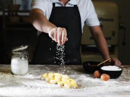  Professionelle Industriefotografie, Businessfotografie und Employer-Branding-Fotografie für Unternehmen, Handwerk und Industrie in Österreich (Tirol/Innsbruck, Vorarlberg/Bregenz/Feldkirch/Bludenz, Oberösterreich/Linz, Südtirol/Bozen und Bayern/München – Produktionsaufnahmen, Mitarbeiterporträts und Anwendungsbilder.