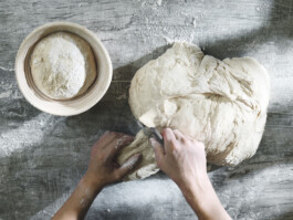 Professionelle Industriefotografie, Businessfotografie und Employer-Branding-Fotografie für Unternehmen, Handwerk und Industrie in Österreich (Tirol/Innsbruck, Vorarlberg/Bregenz/Feldkirch/Bludenz, Oberösterreich/Linz, Südtirol/Bozen und Bayern/München – Produktionsaufnahmen, Mitarbeiterporträts und Anwendungsbilder.