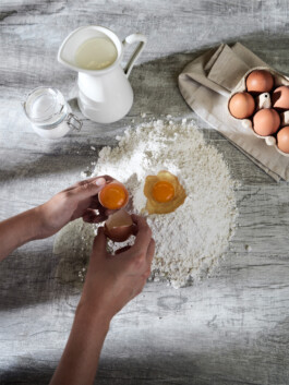  Professionelle Industriefotografie, Businessfotografie und Employer-Branding-Fotografie für Unternehmen, Handwerk und Industrie in Österreich (Tirol/Innsbruck, Vorarlberg/Bregenz/Feldkirch/Bludenz, Oberösterreich/Linz, Südtirol/Bozen und Bayern/München – Produktionsaufnahmen, Mitarbeiterporträts und Anwendungsbilder.