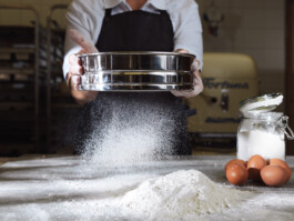 Professionelle Industriefotografie, Businessfotografie und Employer-Branding-Fotografie für Unternehmen, Handwerk und Industrie in Österreich (Tirol/Innsbruck, Vorarlberg/Bregenz/Feldkirch/Bludenz, Oberösterreich/Linz, Südtirol/Bozen und Bayern/München – Produktionsaufnahmen, Mitarbeiterporträts und Anwendungsbilder.