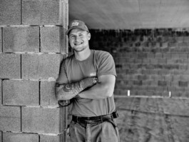 Professionelle Industriefotografie, Businessfotografie und Employer-Branding-Fotografie für Unternehmen, Handwerk und Industrie in Österreich (Tirol/Innsbruck, Vorarlberg/Bregenz/Feldkirch/Bludenz, Oberösterreich/Linz, Südtirol/Bozen und Bayern/München – Produktionsaufnahmen, Mitarbeiterporträts und Anwendungsbilder.