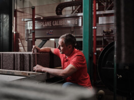 Professionelle Industriefotografie, Businessfotografie und Employer-Branding-Fotografie für Unternehmen, Handwerk und Industrie in Österreich (Tirol/Innsbruck, Vorarlberg/Bregenz/Feldkirch/Bludenz, Oberösterreich/Linz, Südtirol/Bozen und Bayern/München – Produktionsaufnahmen, Mitarbeiterporträts und Anwendungsbilder.