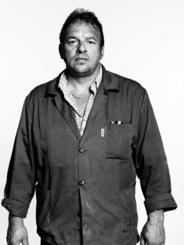 Professionelle Industriefotografie, Businessfotografie und Employer-Branding-Fotografie für Unternehmen, Handwerk und Industrie in Österreich (Tirol/Innsbruck, Vorarlberg/Bregenz/Feldkirch/Bludenz, Oberösterreich/Linz, Südtirol/Bozen und Bayern/München – Produktionsaufnahmen, Mitarbeiterporträts und Anwendungsbilder.