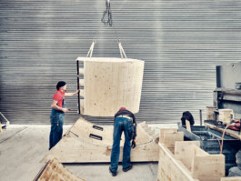 Professionelle Industriefotografie, Businessfotografie und Employer-Branding-Fotografie für Unternehmen, Handwerk und Industrie in Österreich (Tirol/Innsbruck, Vorarlberg/Bregenz/Feldkirch/Bludenz, Oberösterreich/Linz, Südtirol/Bozen und Bayern/München – Produktionsaufnahmen, Mitarbeiterporträts und Anwendungsbilder.