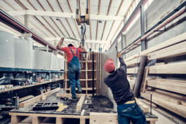 Professionelle Industriefotografie, Businessfotografie und Employer-Branding-Fotografie für Unternehmen, Handwerk und Industrie in Österreich (Tirol/Innsbruck, Vorarlberg/Bregenz/Feldkirch/Bludenz, Oberösterreich/Linz, Südtirol/Bozen und Bayern/München – Produktionsaufnahmen, Mitarbeiterporträts und Anwendungsbilder.