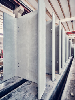  Professionelle Industriefotografie, Businessfotografie und Employer-Branding-Fotografie für Unternehmen, Handwerk und Industrie in Österreich (Tirol/Innsbruck, Vorarlberg/Bregenz/Feldkirch/Bludenz, Oberösterreich/Linz, Südtirol/Bozen und Bayern/München – Produktionsaufnahmen, Mitarbeiterporträts und Anwendungsbilder.