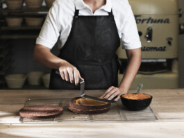 Professionelle Industriefotografie, Businessfotografie und Employer-Branding-Fotografie für Unternehmen, Handwerk und Industrie in Österreich (Tirol/Innsbruck, Vorarlberg/Bregenz/Feldkirch/Bludenz, Oberösterreich/Linz, Südtirol/Bozen und Bayern/München – Produktionsaufnahmen, Mitarbeiterporträts und Anwendungsbilder.